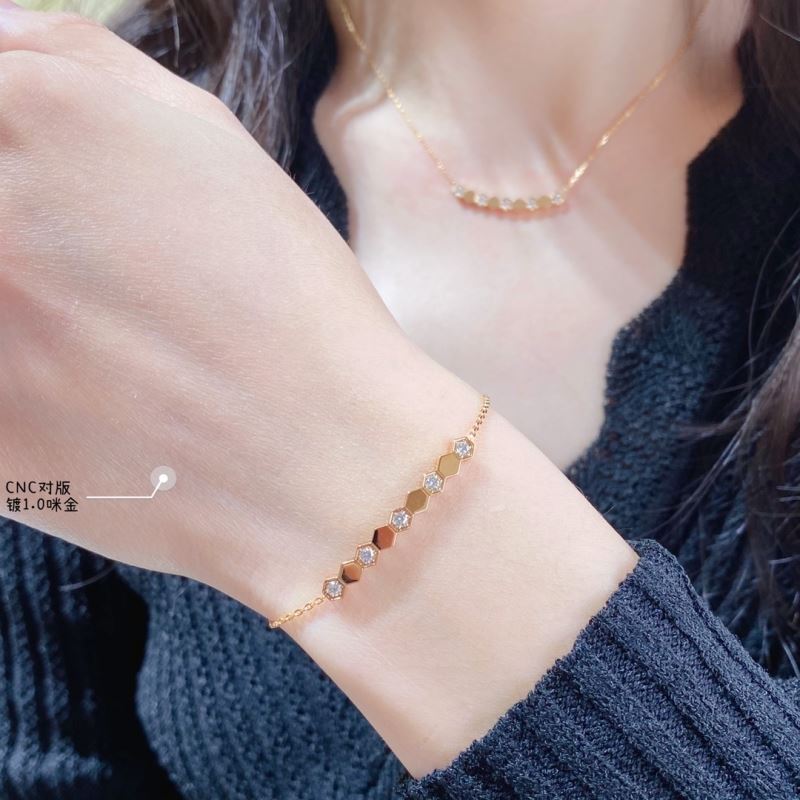 CHAUMET
